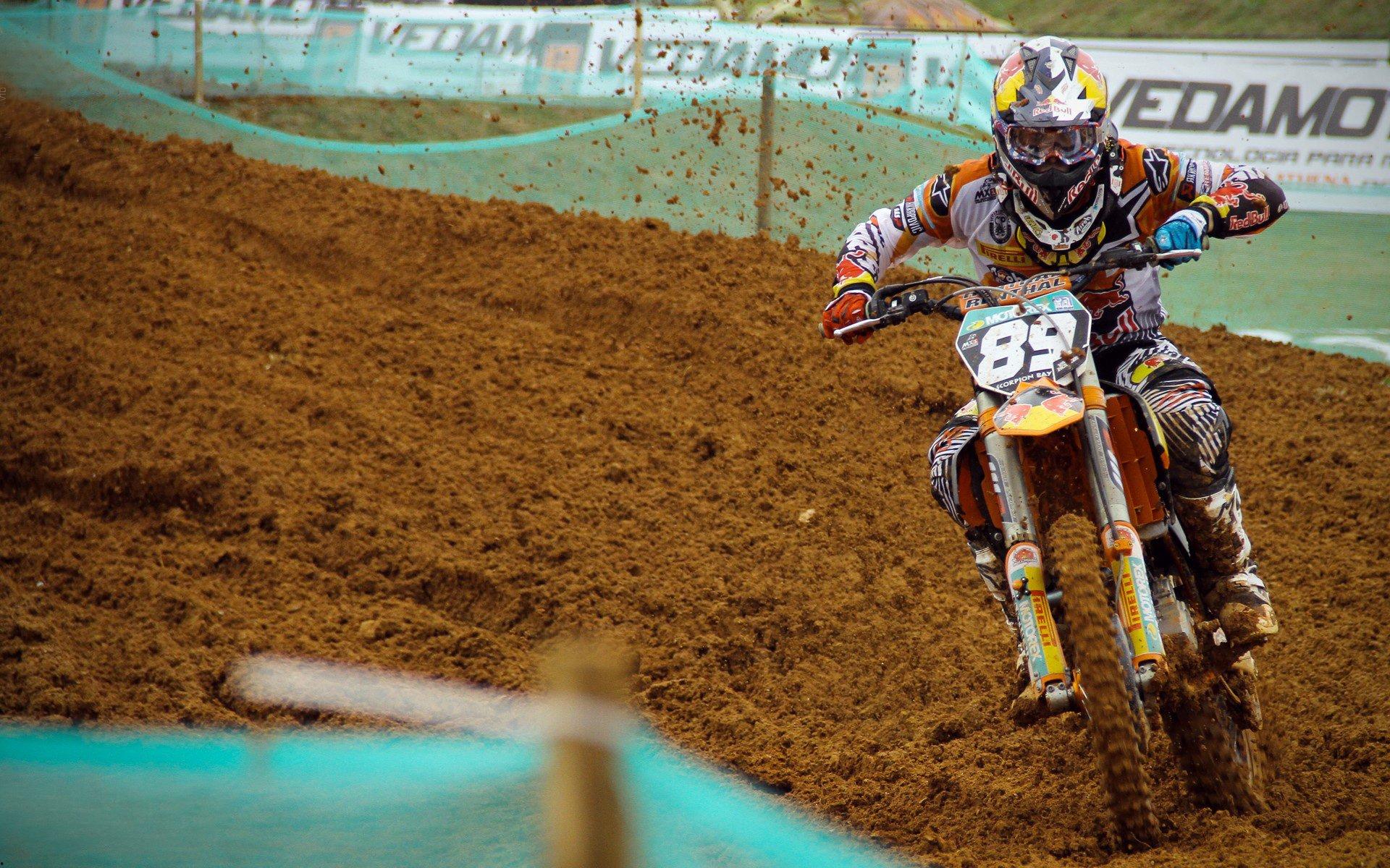 【B体育官方网站】百米飞人巅峰对决，新星闪耀，传奇延续